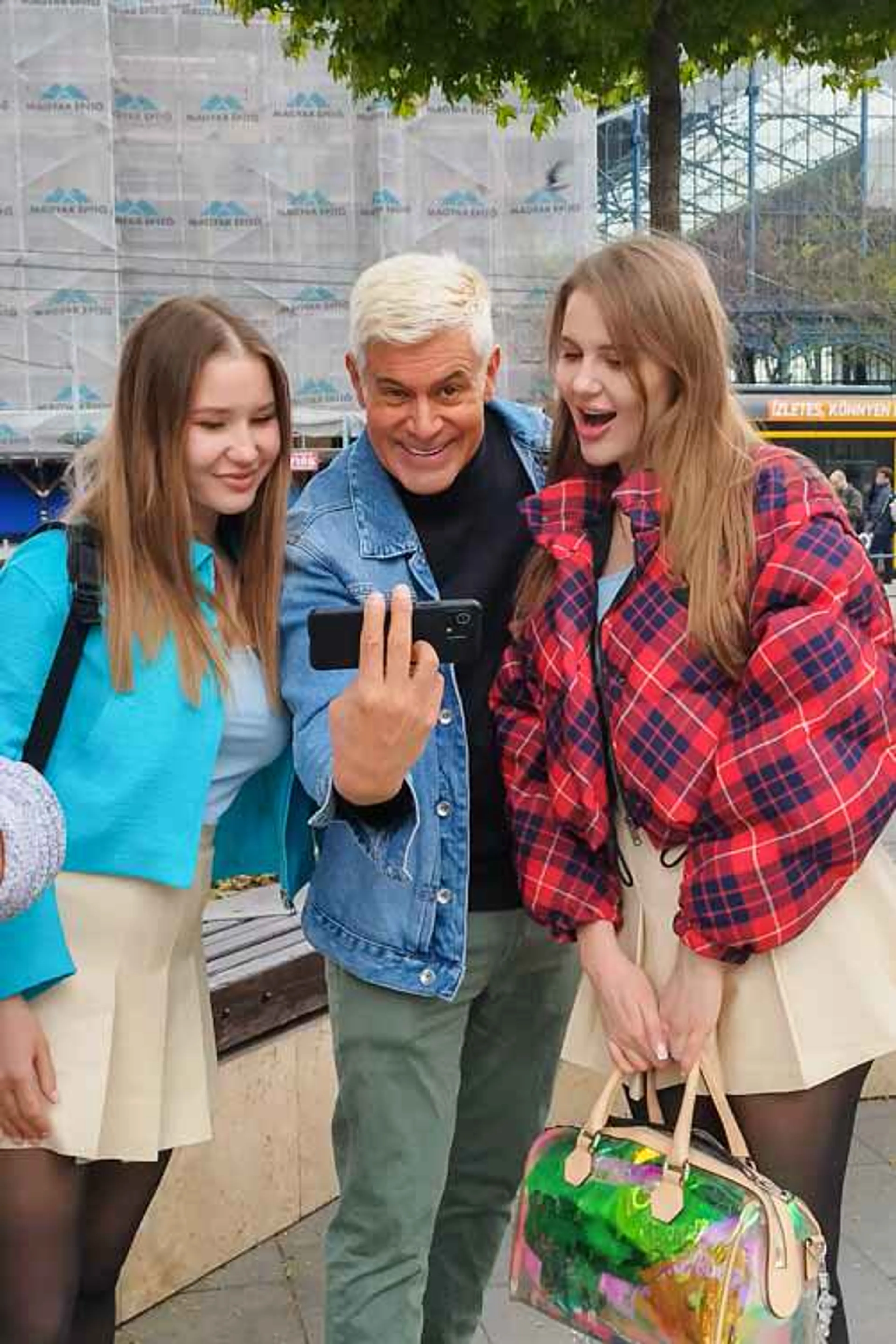 Perfect Body College Cuties First Threesome