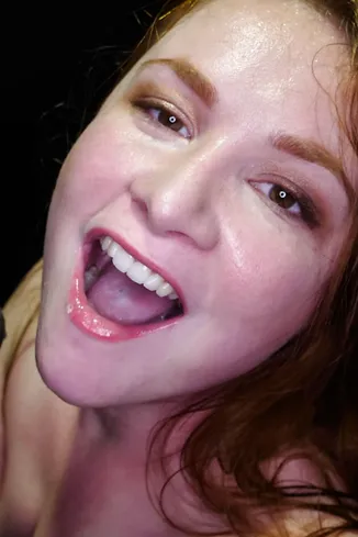 Yaya Gingersnatch's First Gloryhole