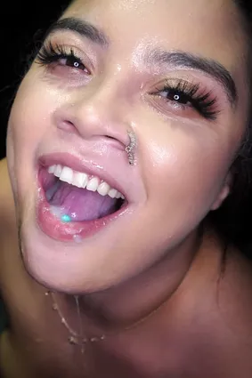 MAYA BIJOU'S FIRST GLORYHOLE