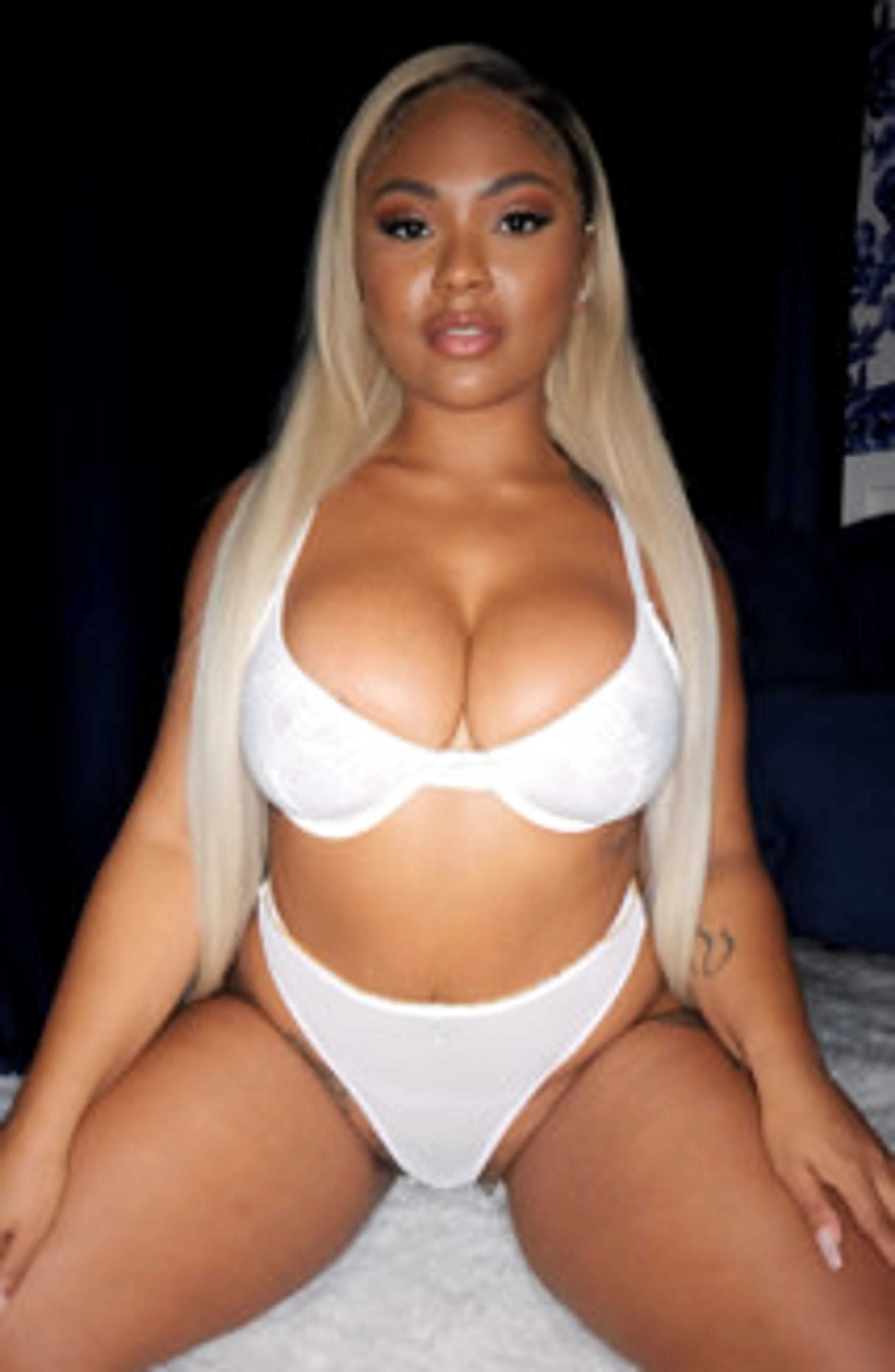 Avery Aches To Get Filled