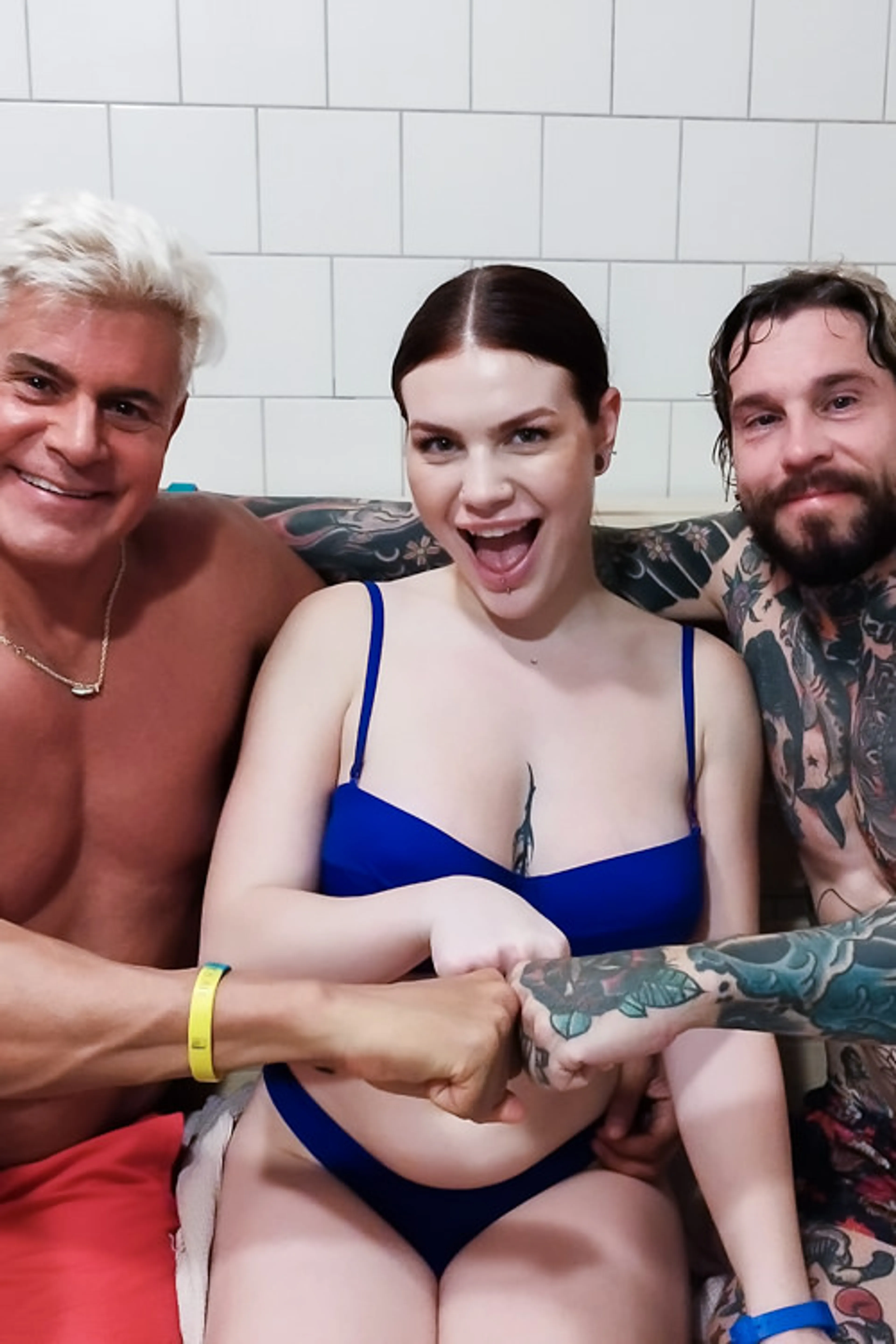 FAT ASS REDHEAD FREAK APRA SHAY SQUIRTS AFTER SPA DAY