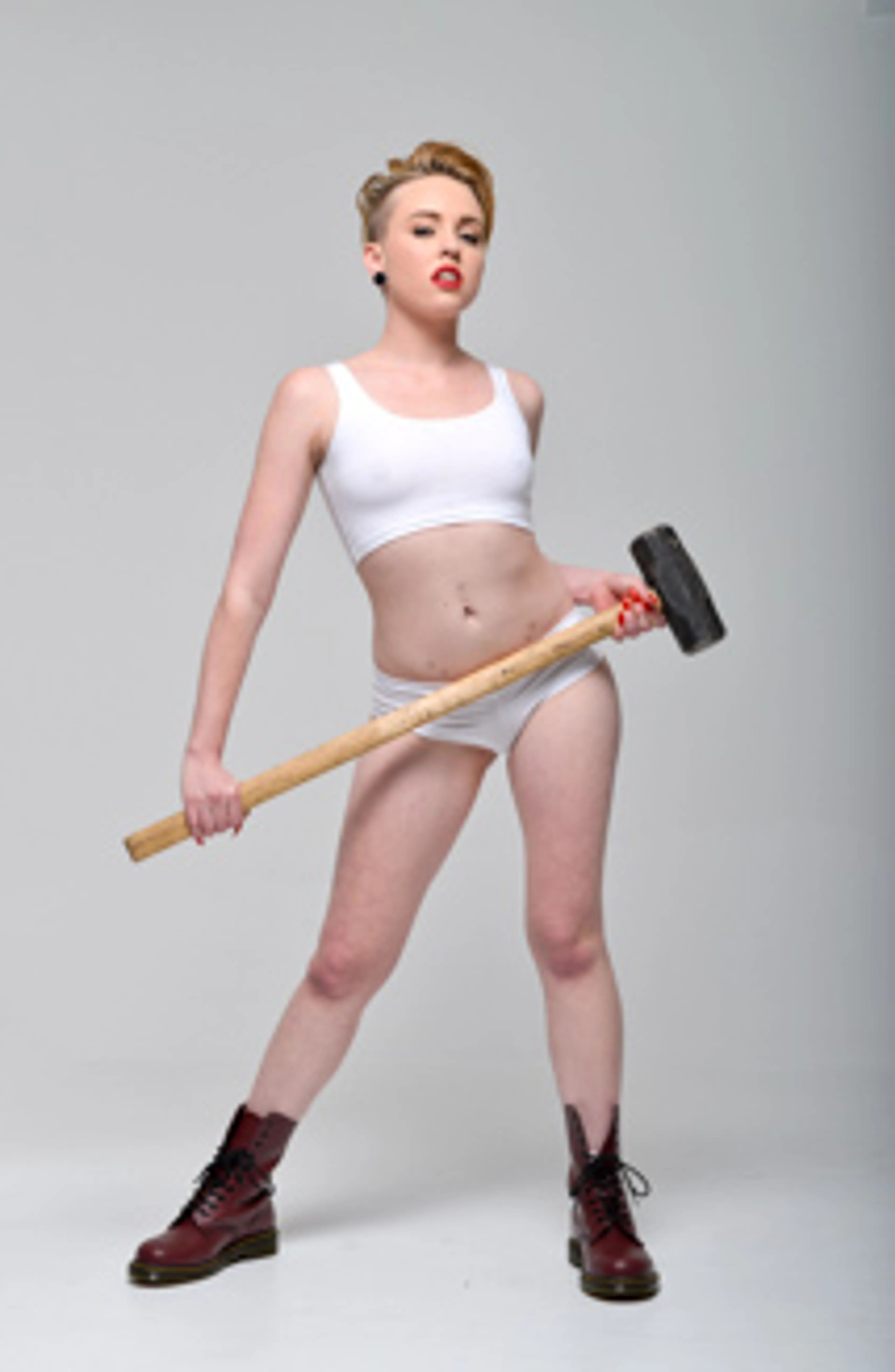 Molly's - Wrecking Ballz